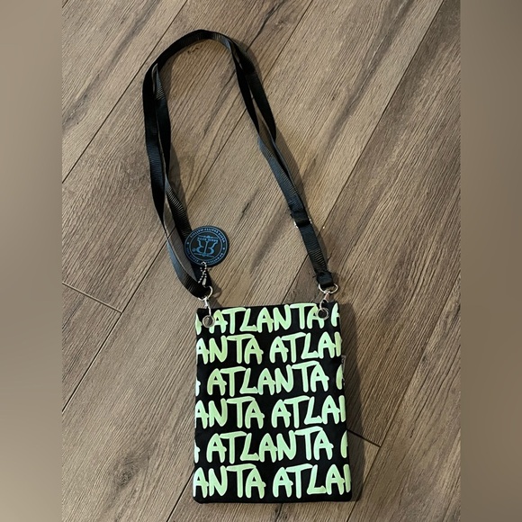 Robin Ruth Crossbody NWOT - Picture 2 of 7